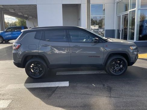 Used 2024 Jeep Compass Trailhawk image 9
