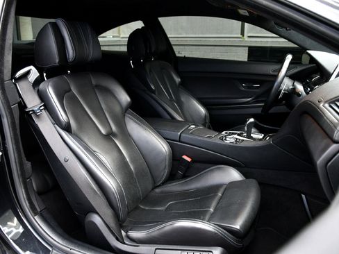 Used 2013 BMW M6 Coupe image 32
