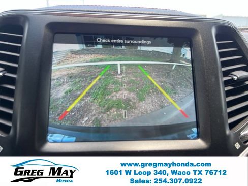 Used 2022 Jeep Cherokee Trailhawk w/ Premium Leather Package AWD/4WD image 32