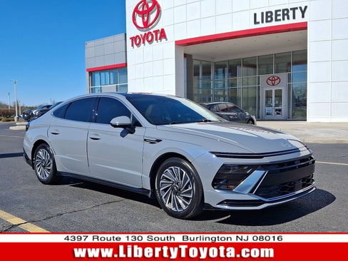 Used 2024 Hyundai Sonata Limited image 1