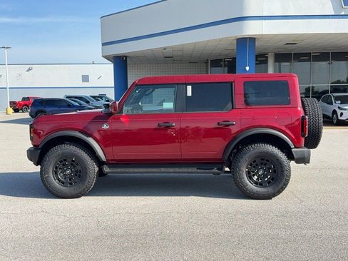 New 2026 Ford Bronco Outer Banks w/ Sasquatch Package AWD/4WD image 2