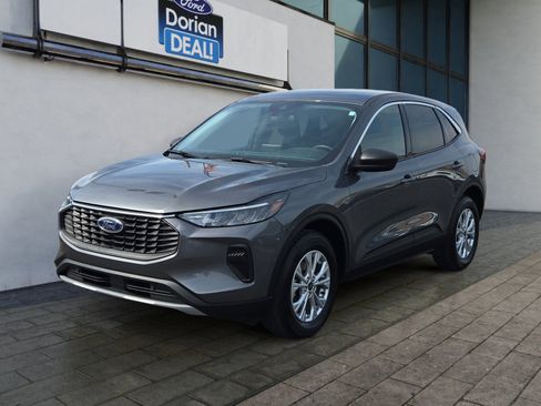 Used 2023 Ford Escape Active AWD/4WD image 7