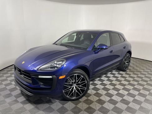 New 2026 Porsche Macan image 1