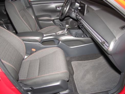 Certified 2026 Honda HR-V Sport image 18