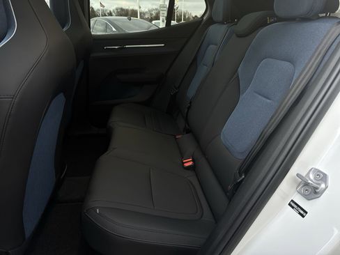 New 2026 Volvo EX30 Cross Country Ultra image 26