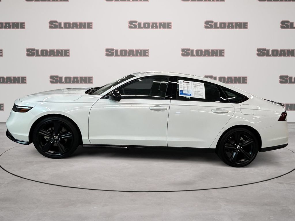 Used 2025 Honda Accord Sport image 2