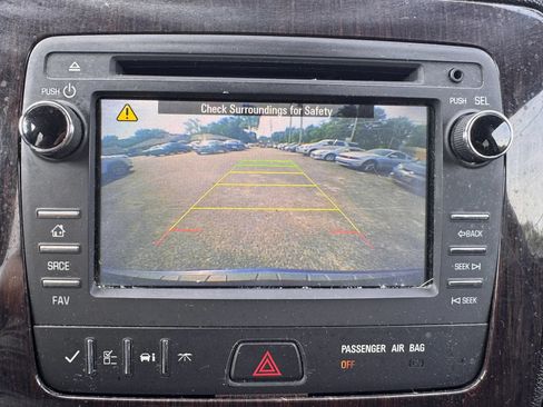 Used 2017 Chevrolet Traverse LT AWD/4WD image 14