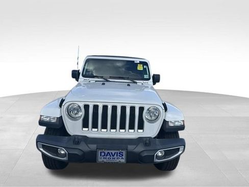 Used 2022 Jeep Wrangler Unlimited Sahara w/ Cold Weather Group AWD/4WD image 8