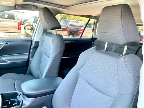 Used 2024 Toyota RAV4 XLE w/ Convenience Package AWD/4WD image 15