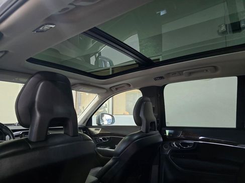 Used 2016 Volvo XC90 T6 Momentum w/ Momentum Plus Package image 25