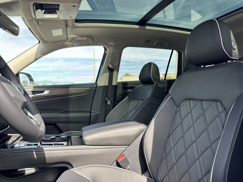 New 2026 Volkswagen Atlas SEL Premium R-Line image 27