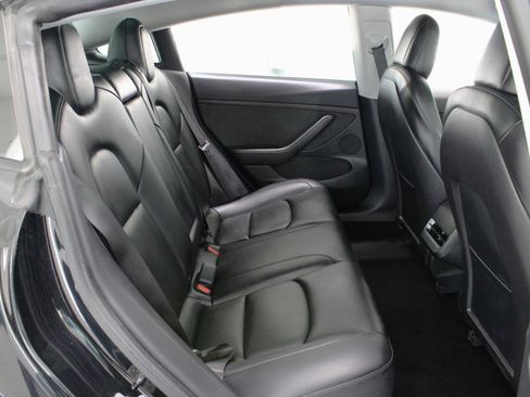 Used 2021 Tesla Model 3 Performance image 42