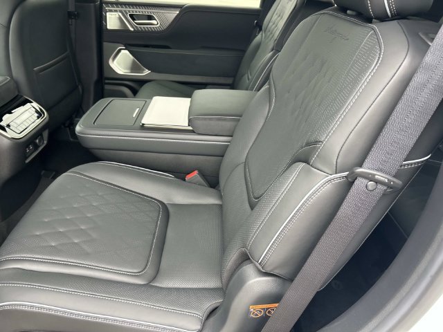 New 2027 INFINITI QX80 Autograph w/ Premium Cargo Package AWD/4WD image 19