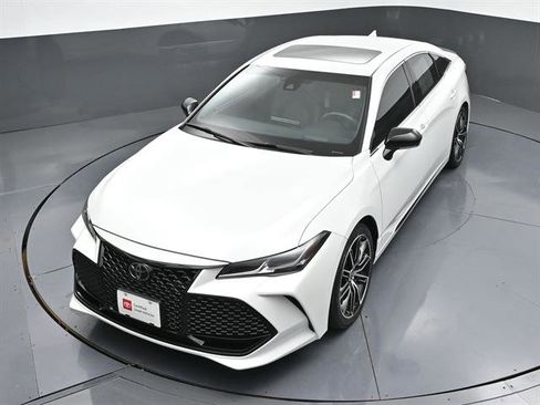 Certified 2021 Toyota Avalon Touring FWD image 40