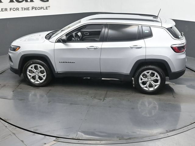 Used 2024 Jeep Compass Latitude AWD/4WD image 47