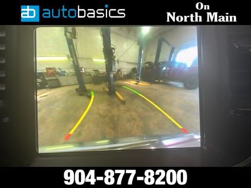 Used 2021 Chrysler 300 Touring w/ Chrome Appearance Package RWD image 16