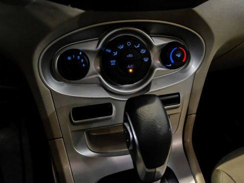 Used 2019 Ford Fiesta SE image 22