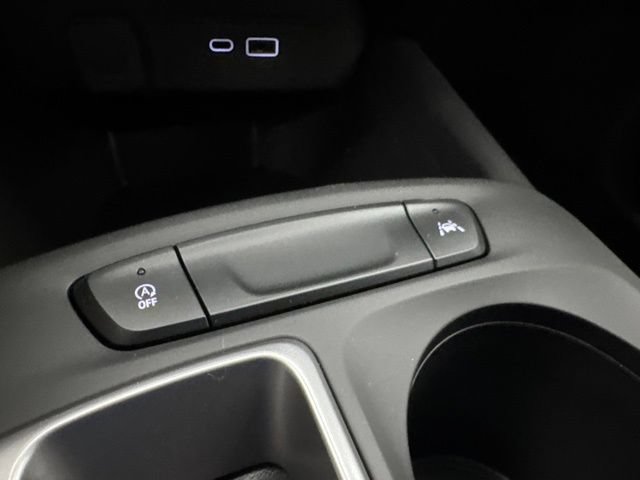 New 2026 Chevrolet Trax RS w/ Sunroof Package FWD image 18
