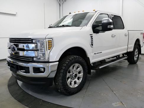 Used 2019 Ford F250 Lariat w/ Lariat Ultimate Package AWD/4WD image 3