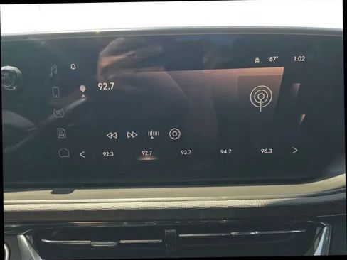 Used 2024 Buick Envista Sport Touring w/ Convenience I Package FWD image 26