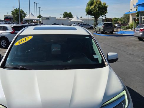 Used 2017 Honda Pilot EX-L image 8