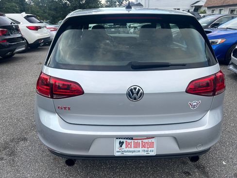 Used 2017 Volkswagen GTI SE FWD image 6