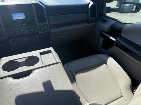 Used 2020 Ford F350 XL w/ Power Equipment Group image 32