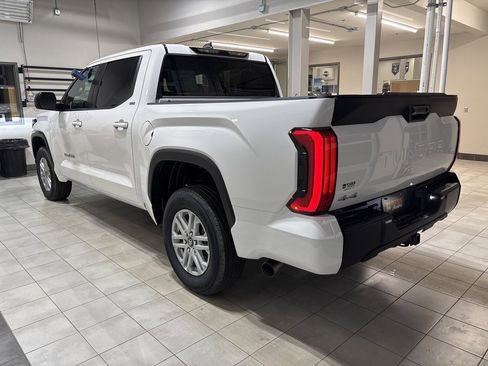 New 2026 Toyota Tundra SR5 image 2