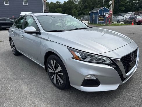 Used 2022 Nissan Altima 2.5 SV image 4