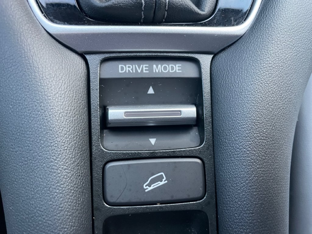 Certified 2024 Honda HR-V EX-L image 40