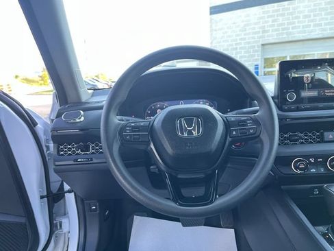 Used 2025 Honda Accord LX image 13