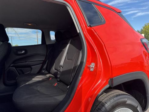 Used 2018 Jeep Compass Sport image 17