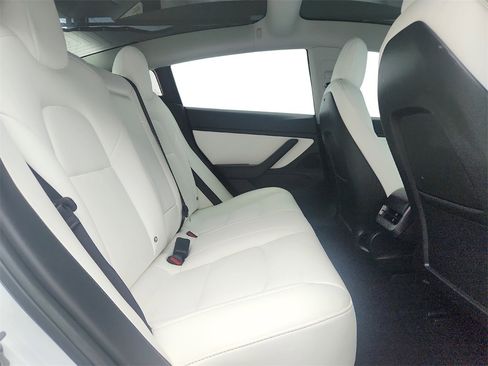 Used 2018 Tesla Model 3 Long Range image 26