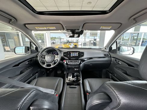 Used 2020 Honda Pilot Touring image 21