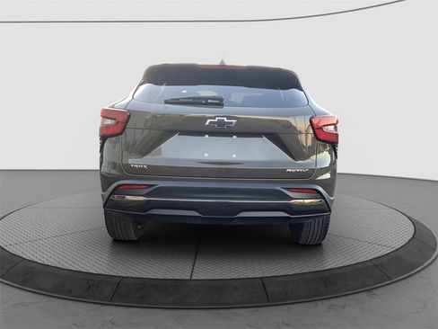 Used 2024 Chevrolet Trax ACTIV image 6