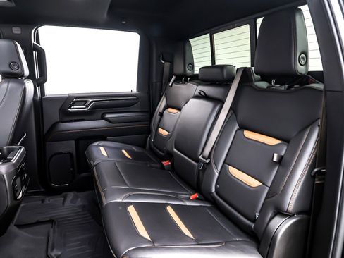 Used 2024 GMC Sierra 2500 AT4 w/ AT4 Premium Plus Package image 8