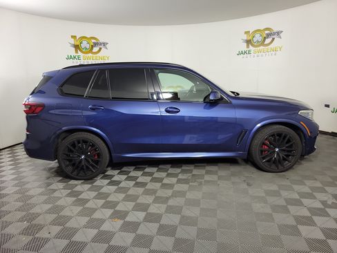 Used 2022 BMW X5 xDrive40i w/ M Sport Package AWD/4WD image 4