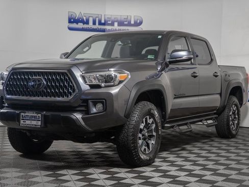 Used 2019 Toyota Tacoma TRD Off-Road image 3