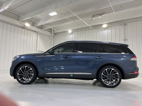 Used 2020 Lincoln Aviator Reserve w/ Equipment Group 202A image 18