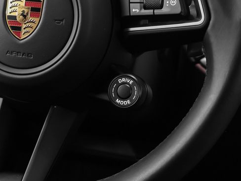 Used 2025 Porsche Cayenne E-Hybrid image 34