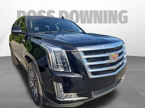 Used 2017 Cadillac Escalade Premium Luxury AWD/4WD image 3