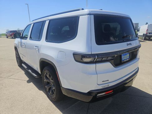 New 2026 Jeep Grand Wagoneer Limited AWD/4WD image 11