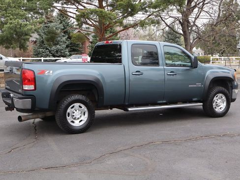 Used 2007 GMC Sierra 2500 SLT w/ Z71 Off-Road Package image 4