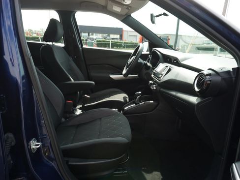 Used 2019 Nissan Kicks SV FWD image 24