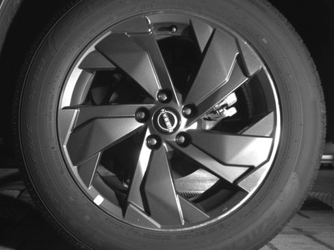 Used 2025 Nissan Rogue SV image 14