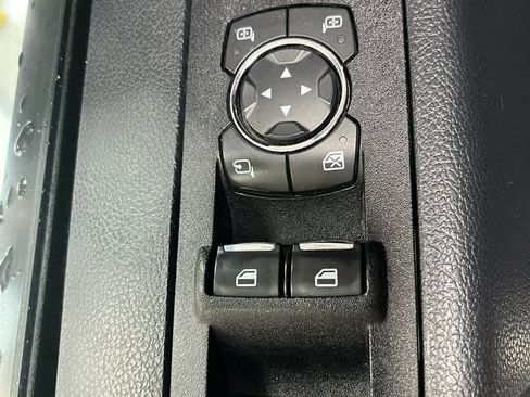 Used 2022 Ford F350 Lariat w/ Chrome Package image 19