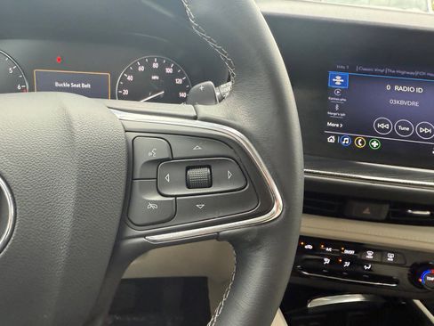Used 2023 Buick Envision Preferred image 24
