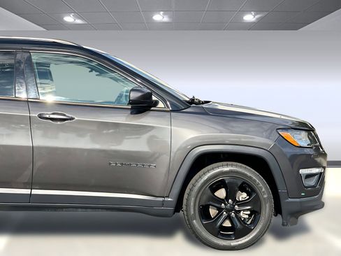 Used 2018 Jeep Compass Altitude w/ Popular Equipment Group image 35