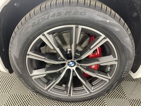 Used 2024 BMW X5 xDrive40i w/ M Sport Package AWD/4WD image 10
