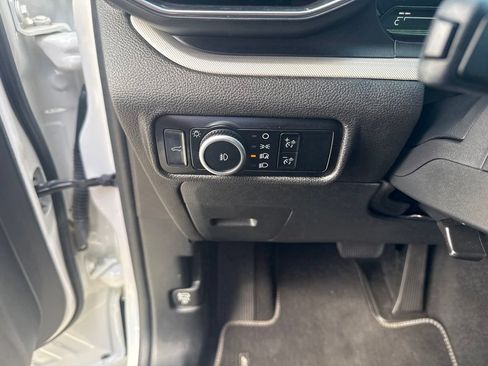 Used 2024 Ford Explorer XLT w/ Equipment Group 202A RWD image 12